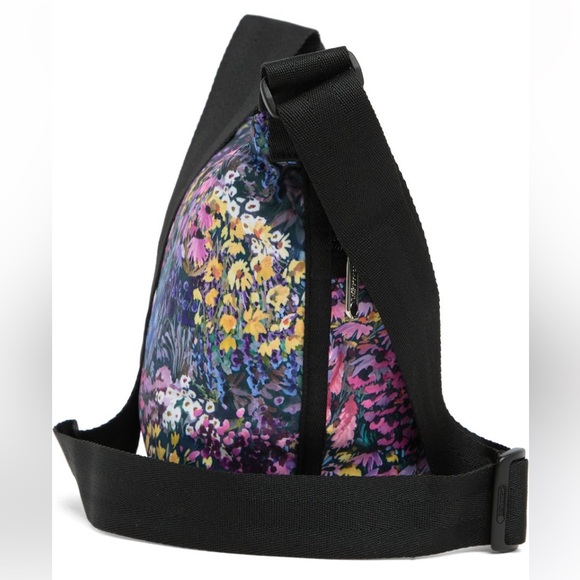 FINAL PRICE 🚨 LESPORTSAC 🔥 FLORAL CROSS BODY NWT - Picture 4 of 7